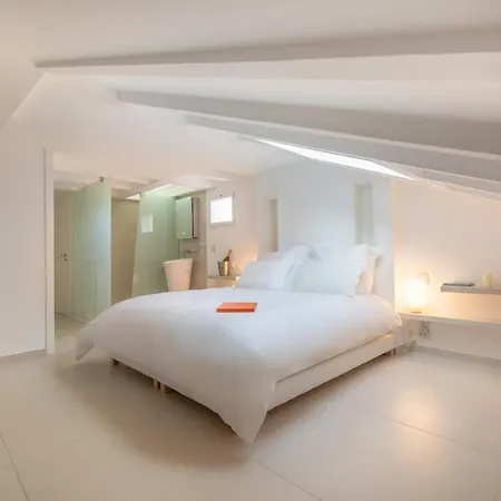 Traverse Des Artistes Hotell