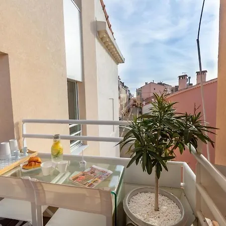 Traverse Des Artistes 3*