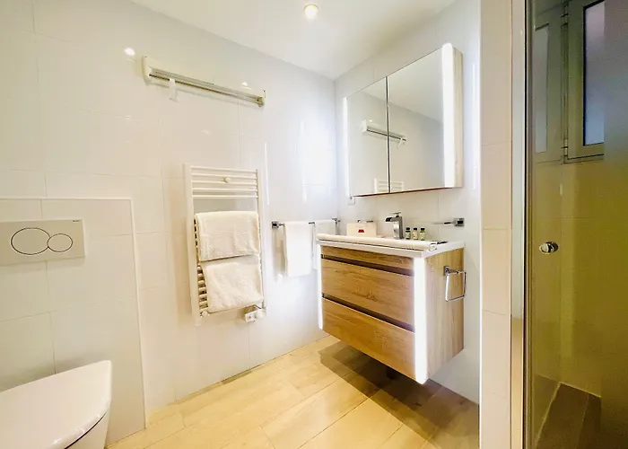 Hotel Traverse Des Artistes 3*