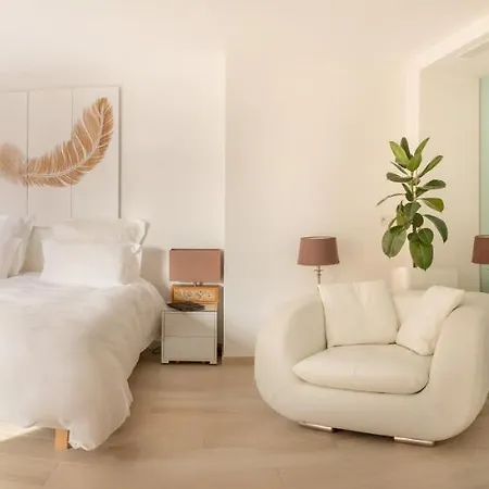 Hotel Traverse Des Artistes 3*