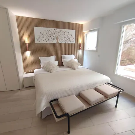 Traverse Des Artistes Hotel 3*