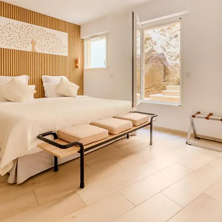Traverse Des Artistes Hotel 3*