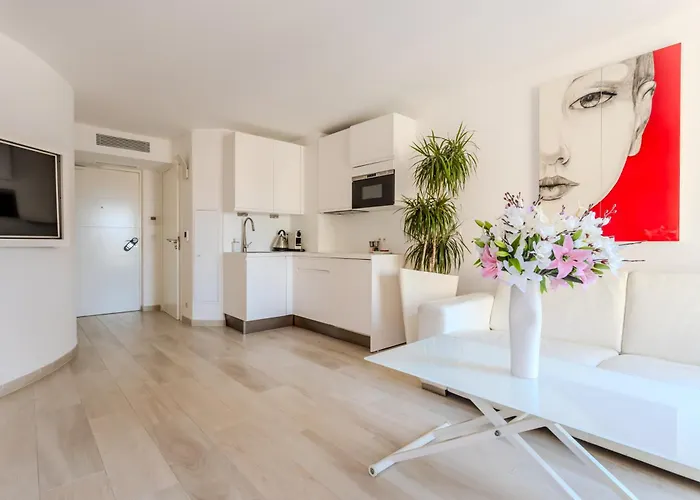 Traverse Des Artistes Otel Cannes