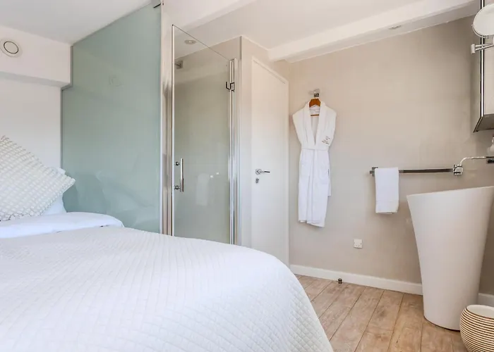Otel Traverse Des Artistes Cannes
