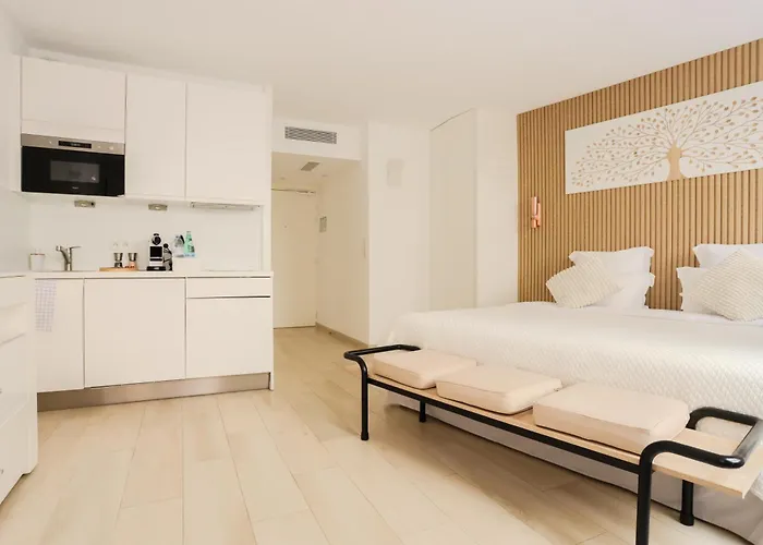Otel Traverse Des Artistes